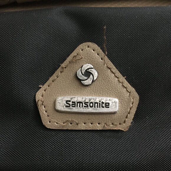 Vintage Samsonite Travel Garment Suitcase with Extra Garment Bag - Picture 9 of 15